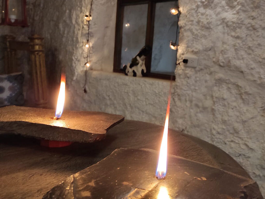 Hacienda-Las-Cuevas-Ecolodge-Experience-Actividad-Velas-Piedra-2